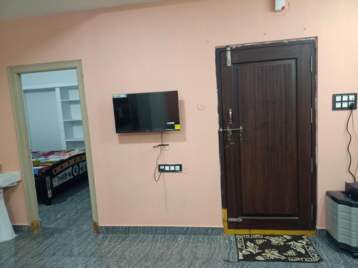 Sri Govinda Nilayam Home Stay 1 Visakhapatnam Exterior photo
